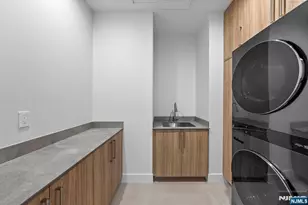 577 Floyd St, Englewood Cliffs, NJ 07632 - Photo 35