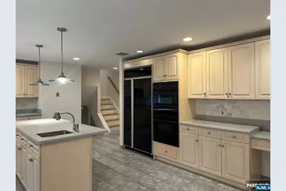 38 S Virginia Court, Englewood Cliffs, NJ 07632 - Photo 5