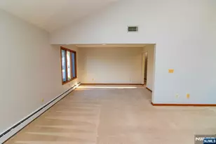 6 Donor Ave, Elmwood Park, NJ 07407 - Photo 7