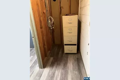 333 S Washington Avenue, Bergenfield, NJ 07621 - Photo 11