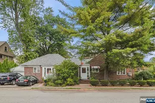 1003 Cumbermeade Rd, Fort Lee, NJ 07024 - Photo 3