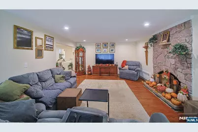 1003 Cumbermeade Road, Fort Lee, NJ 07024 - Photo 7