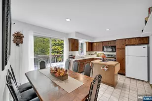 92 Lakeview Terrace, Oakland, NJ 07436 - Photo 11