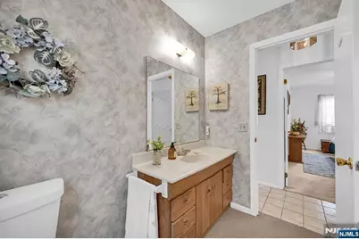 92 Lakeview Terrace, Oakland, NJ 07436 - Photo 15