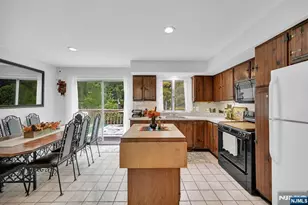 92 Lakeview Terrace, Oakland, NJ 07436 - Photo 7