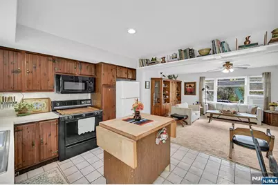 92 Lakeview Terrace, Oakland, NJ 07436 - Photo 9