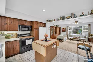 92 Lakeview Terrace, Oakland, NJ 07436 - Photo 9