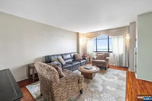 2006 Harmon Cove Tower, Secaucus, NJ 07094 - Photo 5