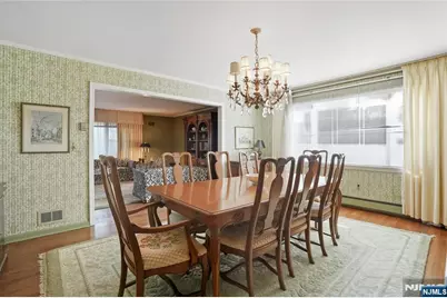 645 Cambridge Road, Paramus, NJ 07652 - Photo 9