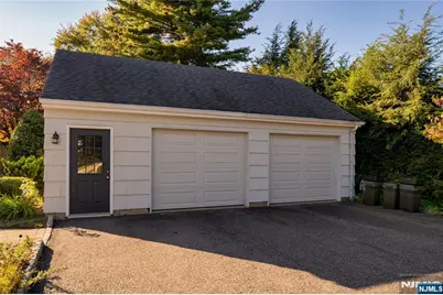 645 Cambridge Road, Paramus, NJ 07652 - Photo 3