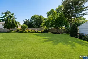 645 Cambridge Rd, Paramus, NJ 07652 - Photo 27