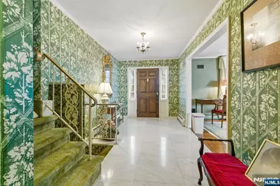 645 Cambridge Road, Paramus, NJ 07652 - Photo 17