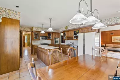 645 Cambridge Road, Paramus, NJ 07652 - Photo 13