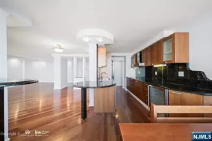 200 Winston Dr 2005, Cliffside Park, NJ 07010 - Photo 13