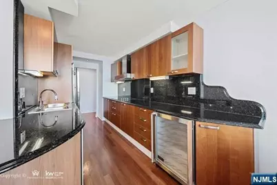 200 Winston Drive 2005 #2005, Cliffside Park, NJ 07010 - Photo 17