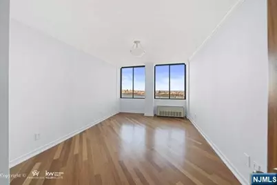 200 Winston Drive 2005 #2005, Cliffside Park, NJ 07010 - Photo 27