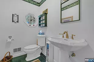 27 Underwood Dr, West Orange Township, NJ 07052 - Photo 31