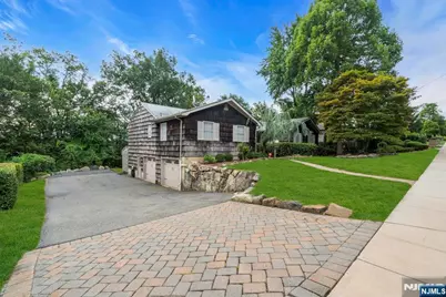 27 Underwood Drive, West Orange Township, NJ 07052 - Photo 5