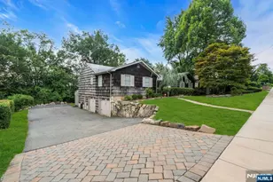 27 Underwood Dr, West Orange Township, NJ 07052 - Photo 5