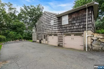 27 Underwood Drive, West Orange Township, NJ 07052 - Photo 9