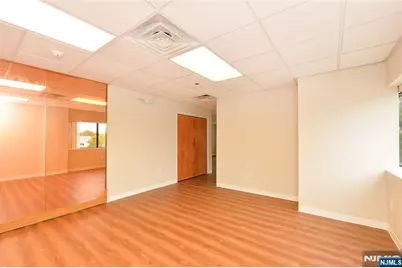 171 Franklin Turnpike 210 #210, Waldwick, NJ 07463 - Photo 5