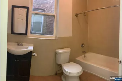 165 Sherman Avenue 2 #2, Newark, NJ 07114 - Photo 5