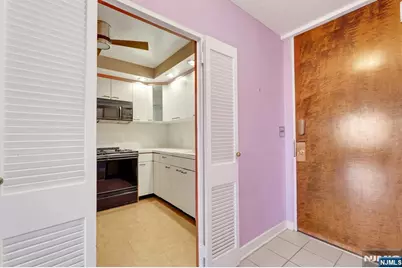 5 Horizon #907, Fort Lee, NJ 07024 - Photo 13