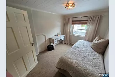 224 Cleveland Avenue, Hasbrouck Heights, NJ 07604 - Photo 17