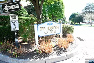 105 Hudson Cove 105, Edgewater, NJ 07020 - Photo 19