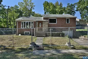 10 Plateau Ave, Fort Lee, NJ 07024 - Photo 1