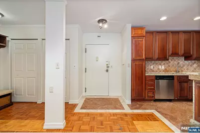 1111 River Road F26 #F26, Edgewater, NJ 07020 - Photo 3