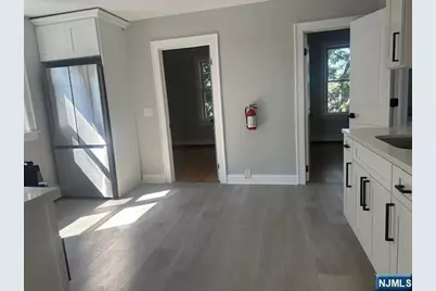 6 Pleasant Avenue 2 #2, Clifton, NJ 07013 - Photo 3