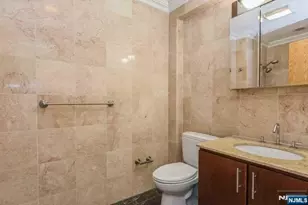 17 Meadow Road 301, Rutherford, NJ 07070 - Photo 9