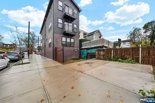 613 S 18th St, Newark, NJ 07103 - Photo 25