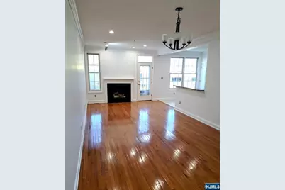 10 Goffle Brook Court, Hawthorne, NJ 07506 - Photo 3