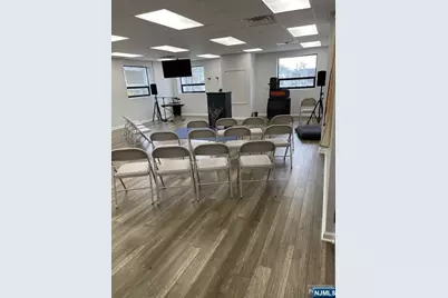 366-372 Broad Street, Bloomfield, NJ 07003 - Photo 9