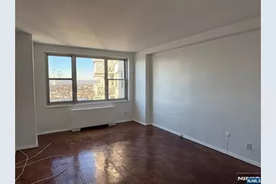 2000 Linwood Avenue 14Y #14Y, Fort Lee, NJ 07024 - Photo 9