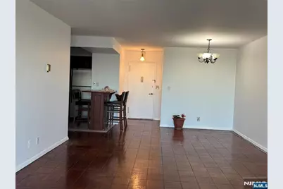 2000 Linwood Avenue 14Y #14Y, Fort Lee, NJ 07024 - Photo 5