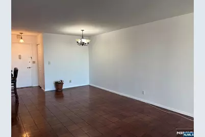 2000 Linwood Avenue 14Y #14Y, Fort Lee, NJ 07024 - Photo 3