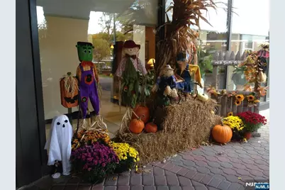 2000 Linwood Avenue 14Y #14Y, Fort Lee, NJ 07024 - Photo 11