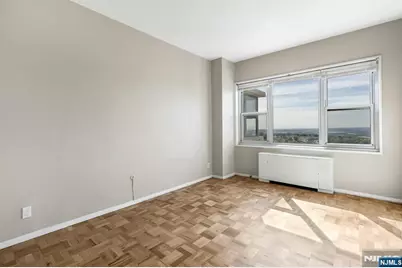 2000 Linwood Avenue 23X #23X, Fort Lee, NJ 07024 - Photo 11