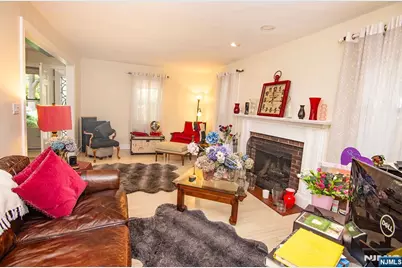 847 Red Road, Teaneck Township, NJ 07666 - Photo 5