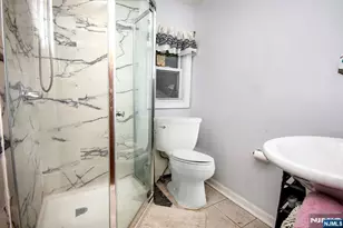 847 Red Rd, Teaneck Township, NJ 07666 - Photo 15