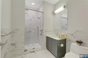 3 Somerset Ln 109, Edgewater, NJ 07020 - Photo 15