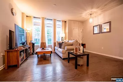 26 Dahlia Lane, Garfield, NJ 07026 - Photo 9