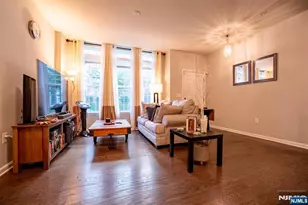 26 Dahlia Ln, Garfield, NJ 07026 - Photo 9