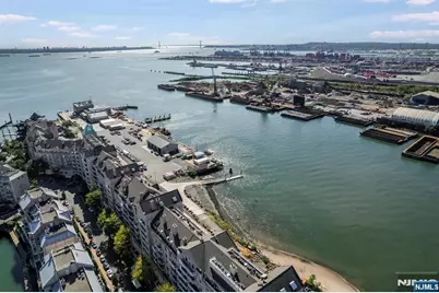 207 Shearwater Court 14 #14, Jersey City, NJ 07305 - Photo 29