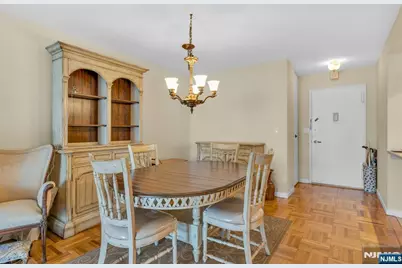 2000 Linwood Avenue 16T #16T, Fort Lee, NJ 07024 - Photo 5