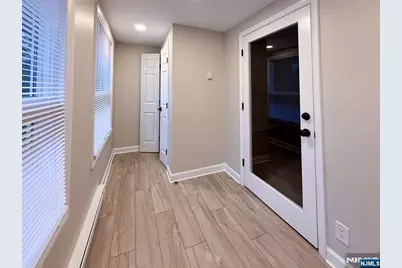 36 Cortland Place A #A, Tenafly, NJ 07670 - Photo 3