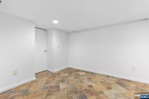 6 Cottage Pl, Allendale, NJ 07401 - Photo 21